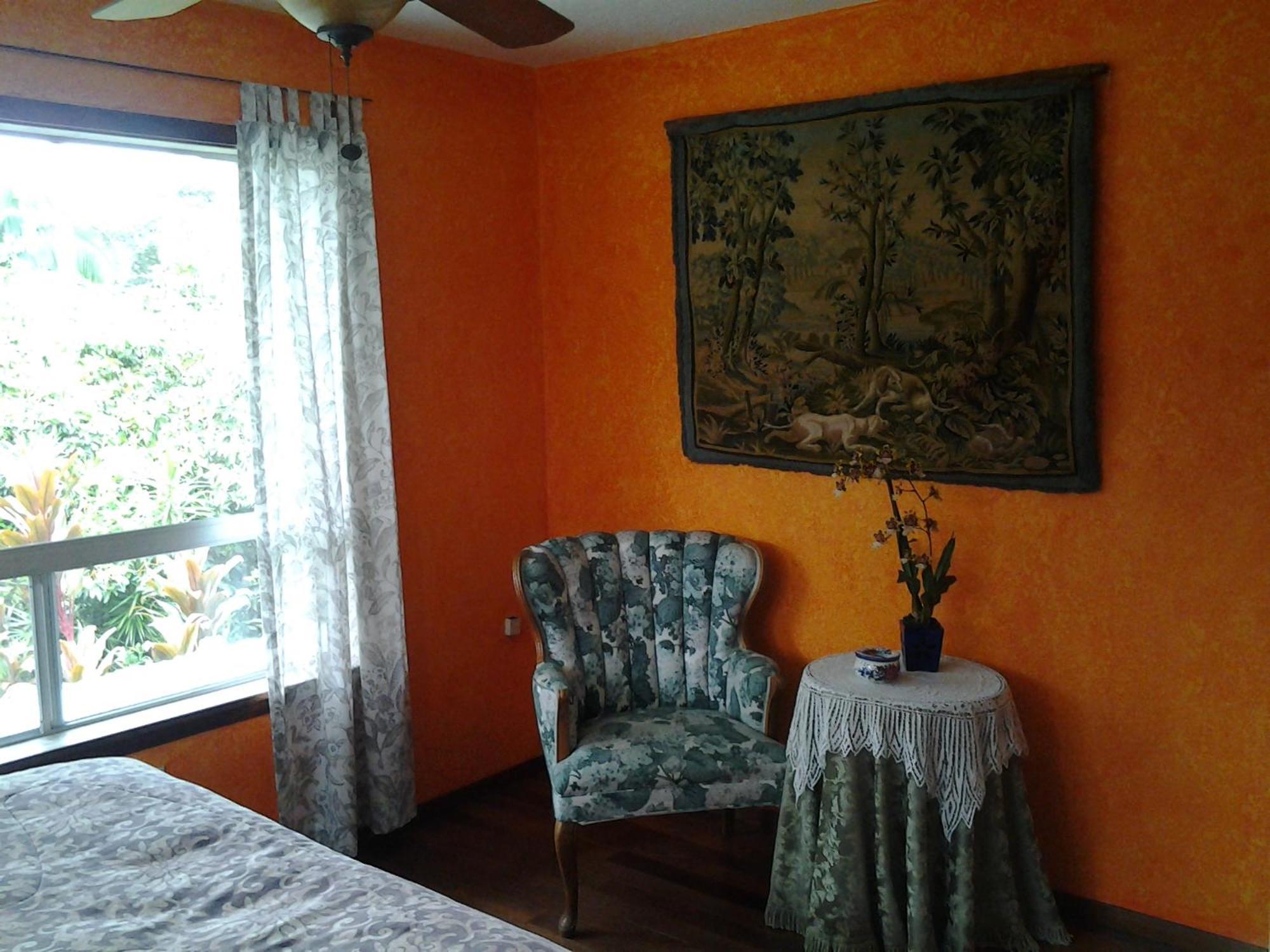Lava Tree Tropic Inn Pahoa Bagian luar foto