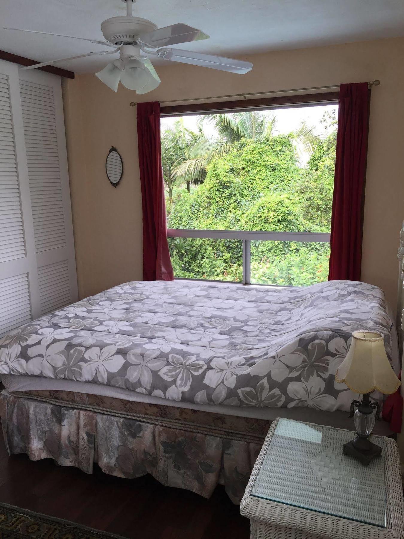Lava Tree Tropic Inn Pahoa Bagian luar foto